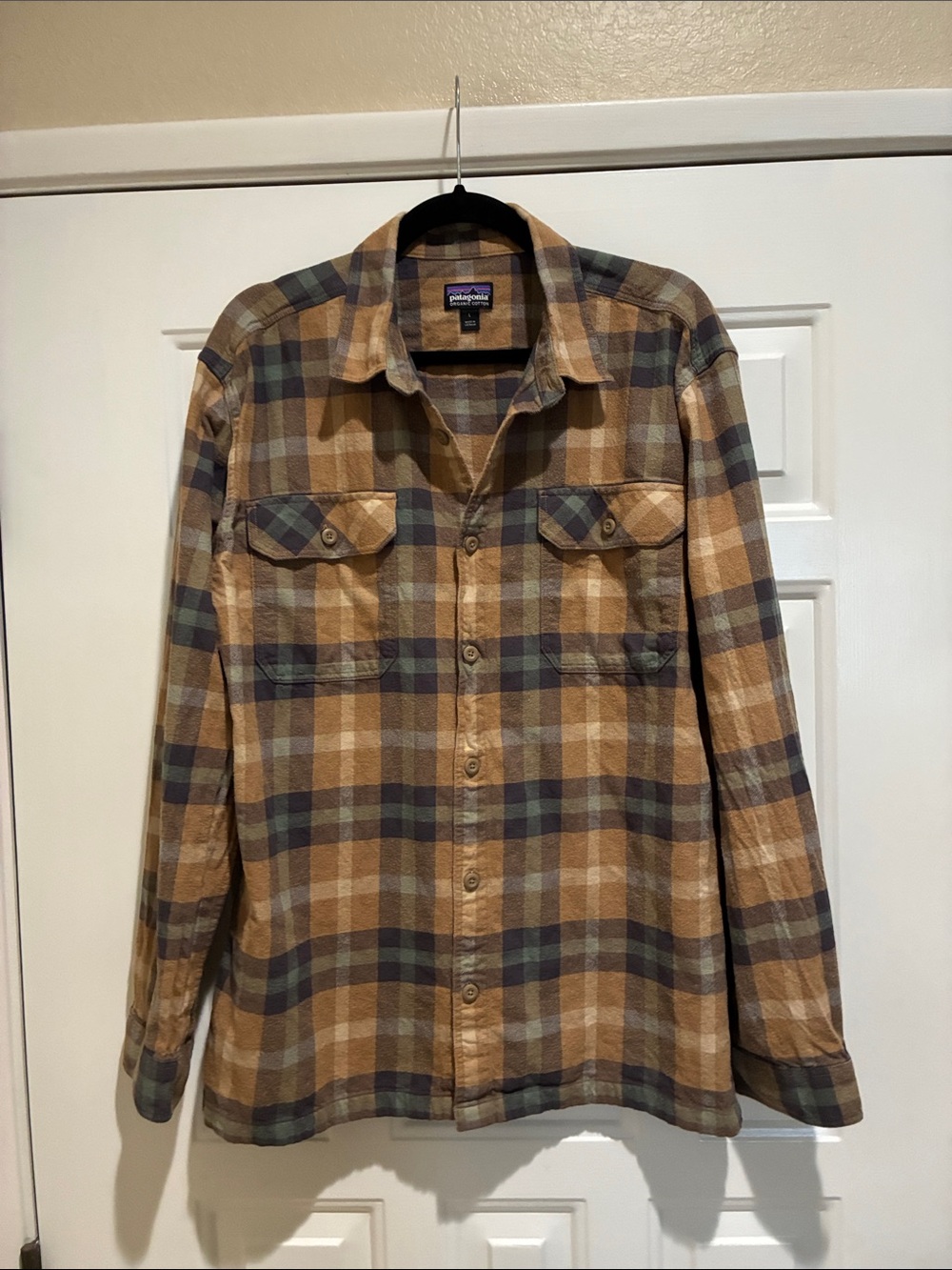 Patagonia organic cotton Rustic Brown and Olive Plaid Button-Up Shirt